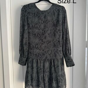 Dynamite Gray Snake Pattern Long Sleeve Dress